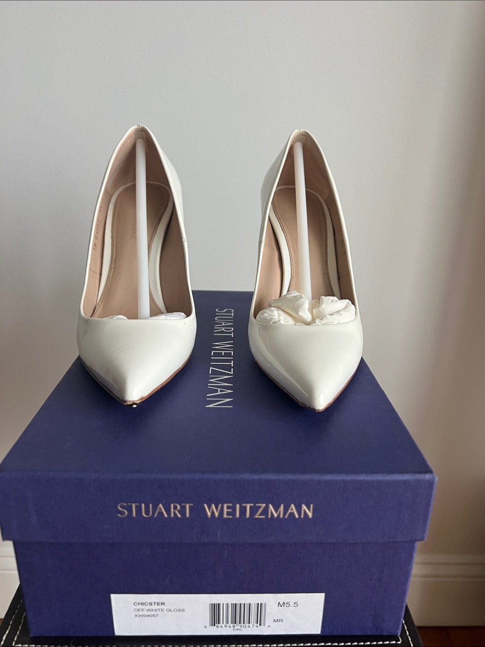 Stuart Weitzman Cream Pointed-Toe Leather Pumps